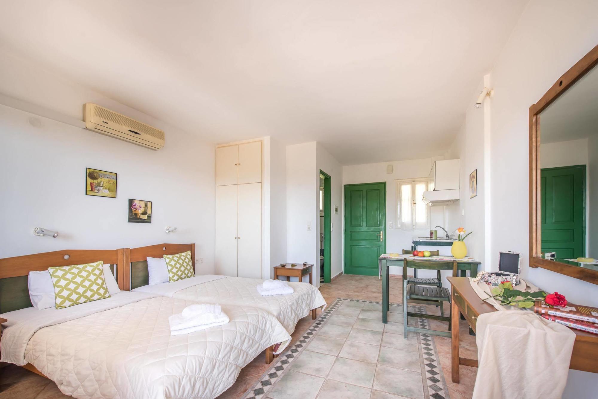 Dolce Vita Residence Kalamákion Екстериор снимка